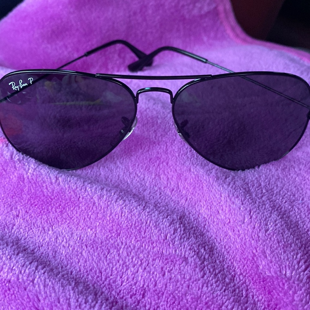 RayBan black aviator sunglasses w/case